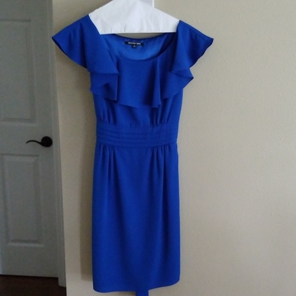 Blue dress with flounce color - Picture 1 of 3
